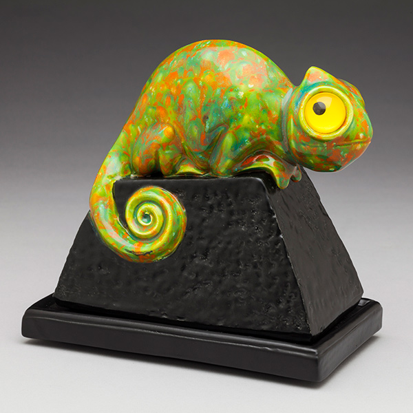 Chameleon Butter Dish (Tree Frog Green on Satin Black)