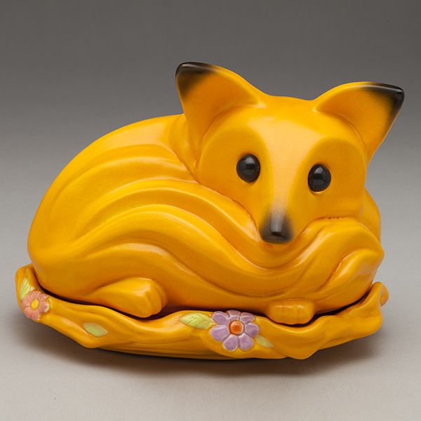 Fox-Butter-Dish-Satin-Honey